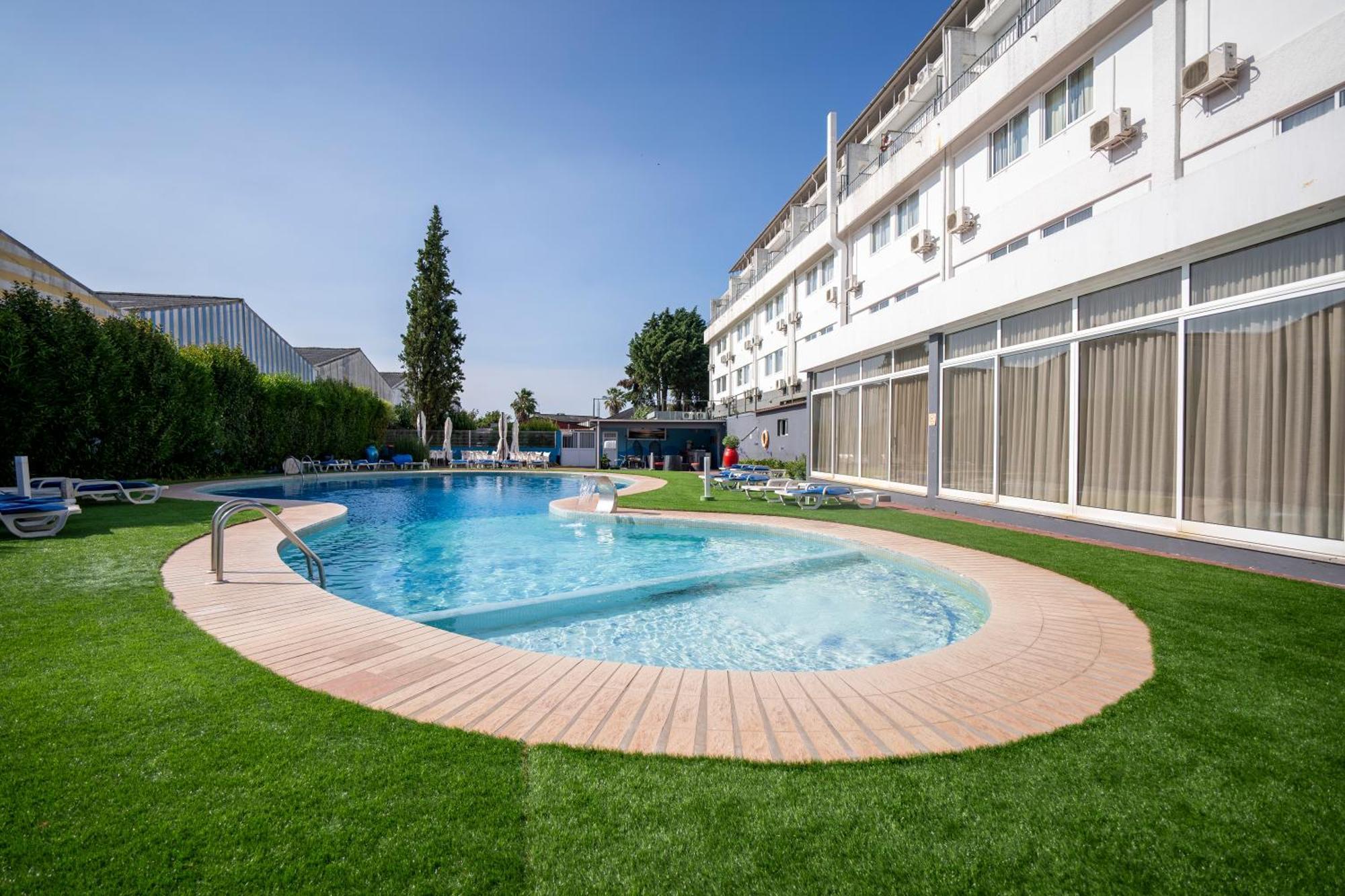 Hotel Onix Висеу Екстериор снимка