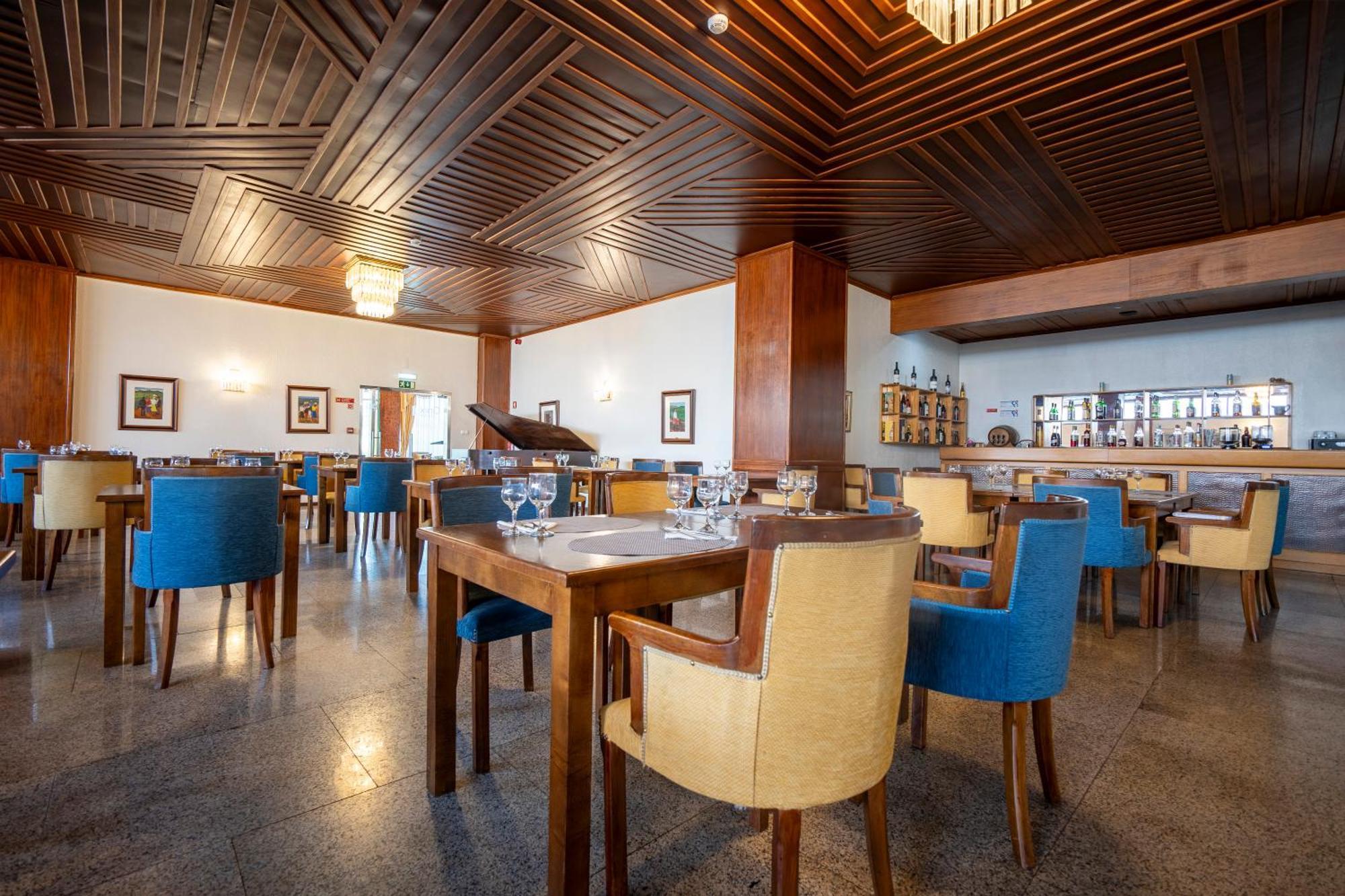 Hotel Onix Висеу Екстериор снимка