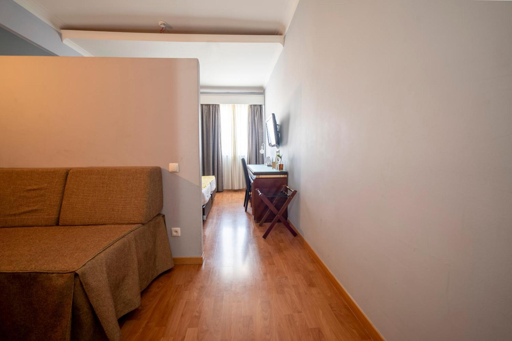 Hotel Onix Висеу Екстериор снимка