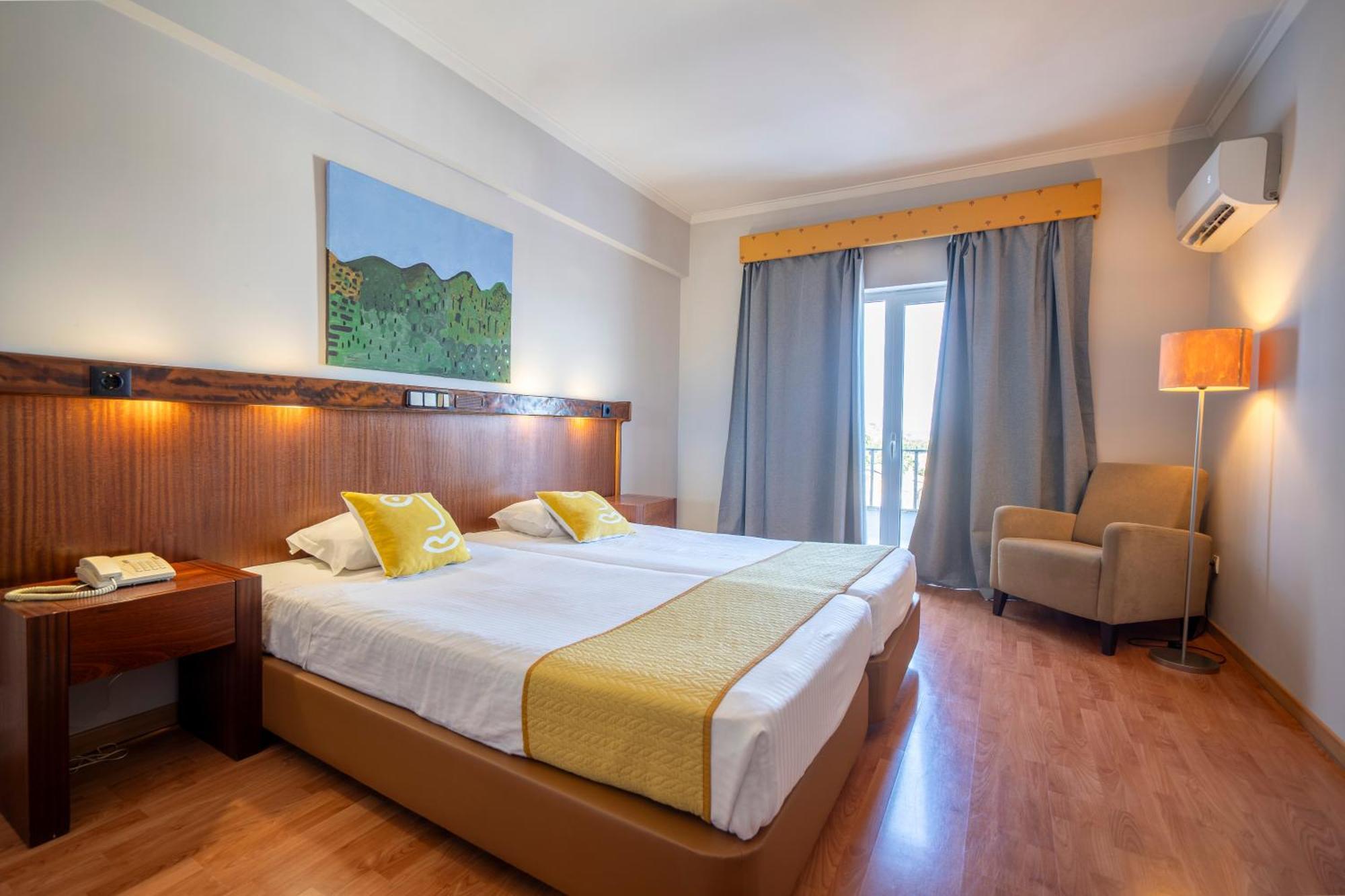 Hotel Onix Висеу Екстериор снимка