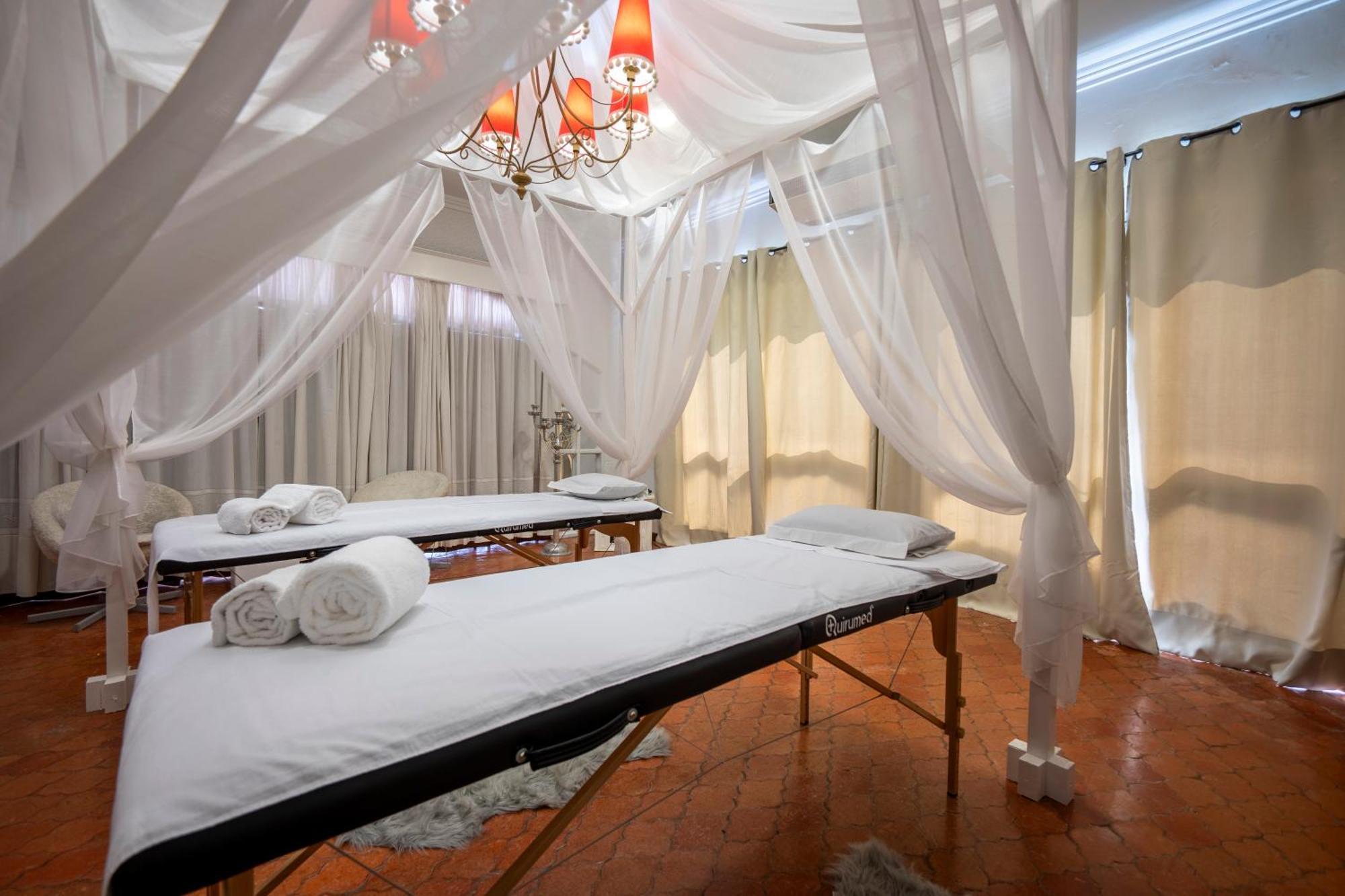 Hotel Onix Висеу Екстериор снимка