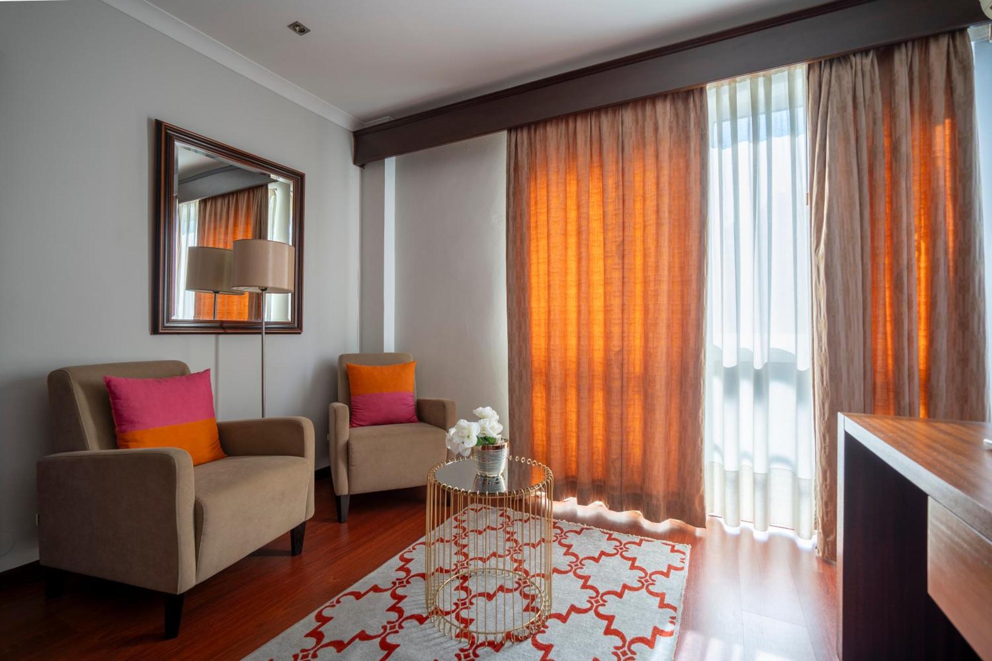 Hotel Onix Висеу Екстериор снимка