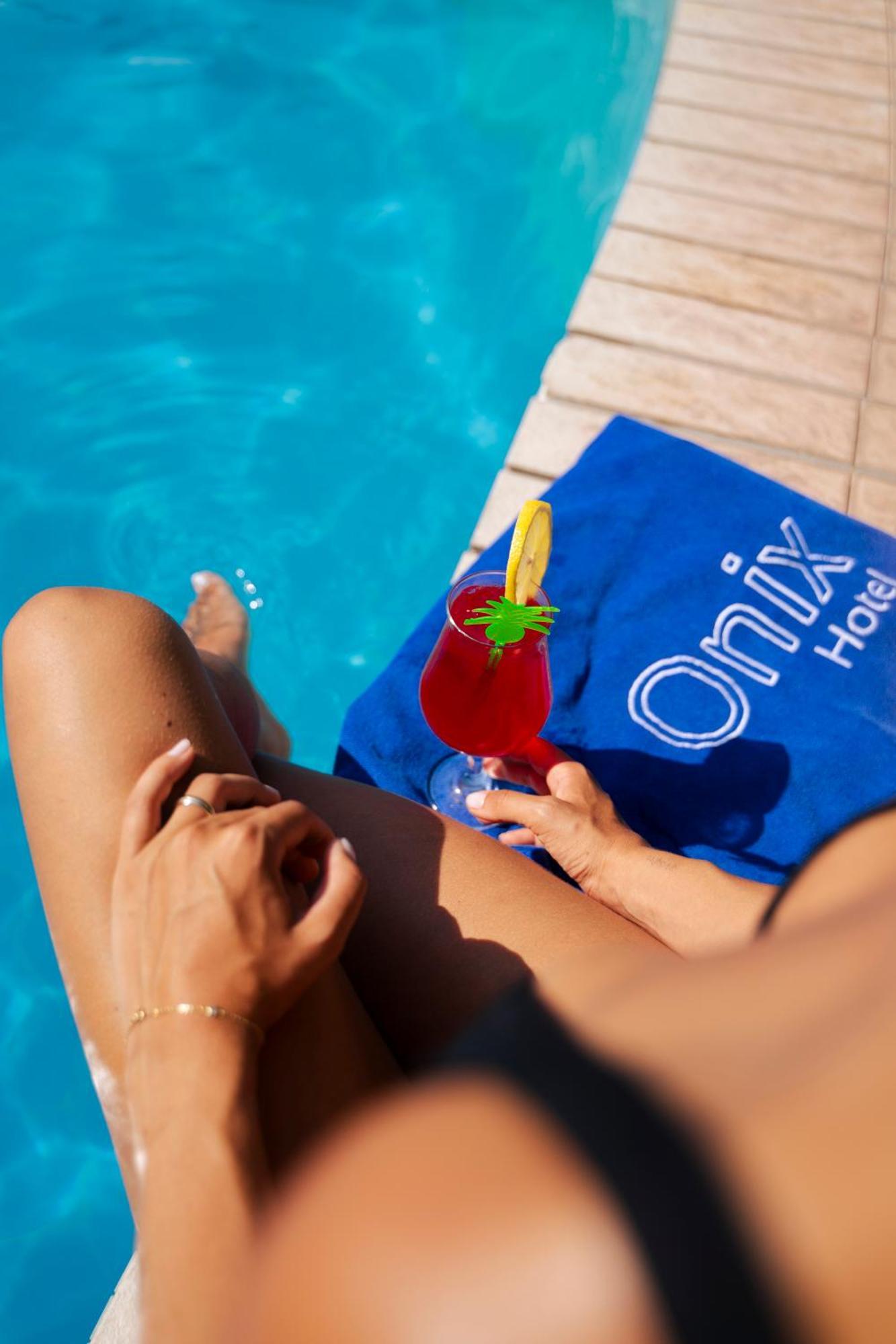 Hotel Onix Висеу Екстериор снимка