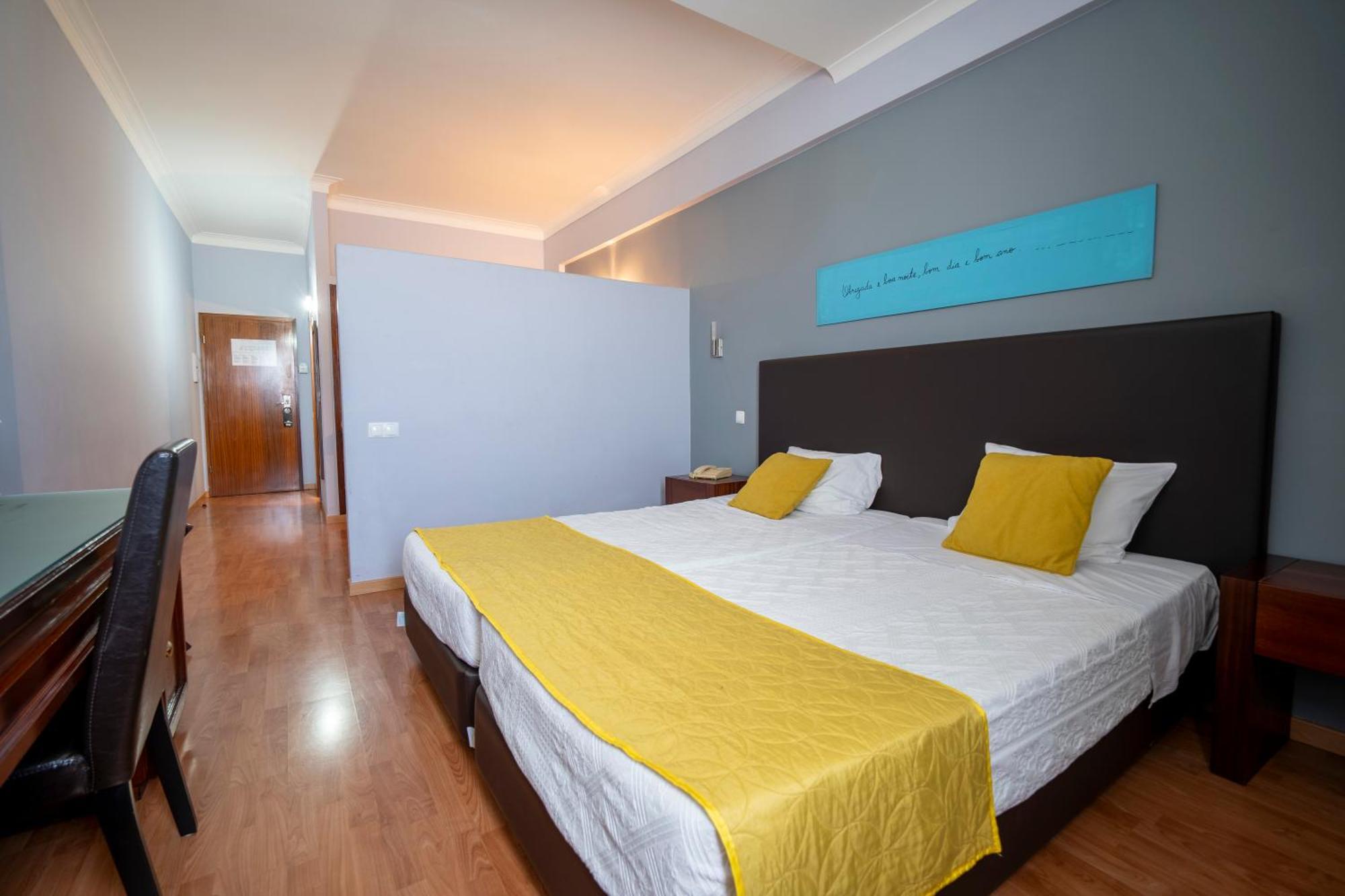Hotel Onix Висеу Екстериор снимка